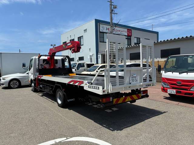 Hino Dutro 4