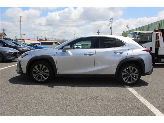 Lexus UX 10