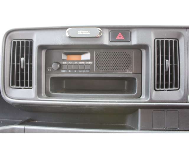 Daihatsu Hijet Cargo 11