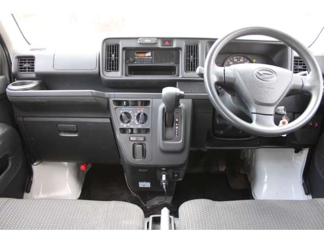 Daihatsu Hijet Cargo 9