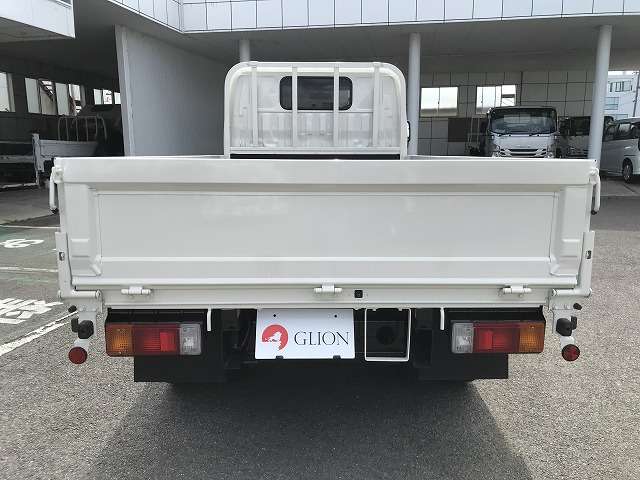 Hino Dutro 7