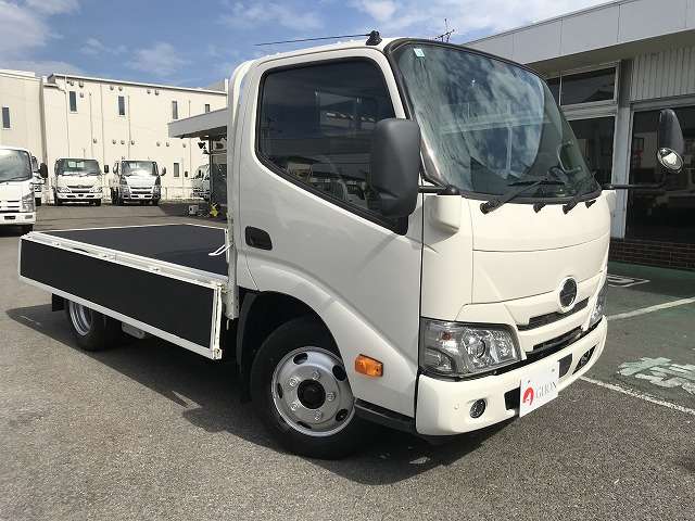 Hino Dutro 10