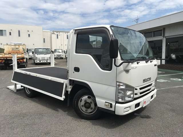 Isuzu Elf 10