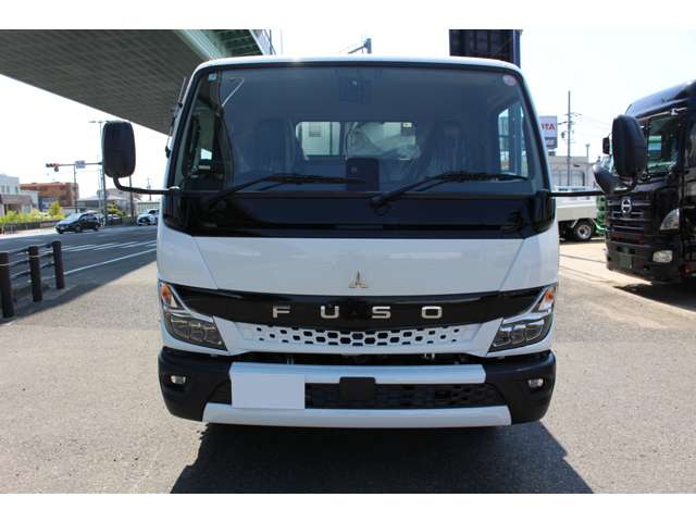 Mitsubishi Fuso Canter 2