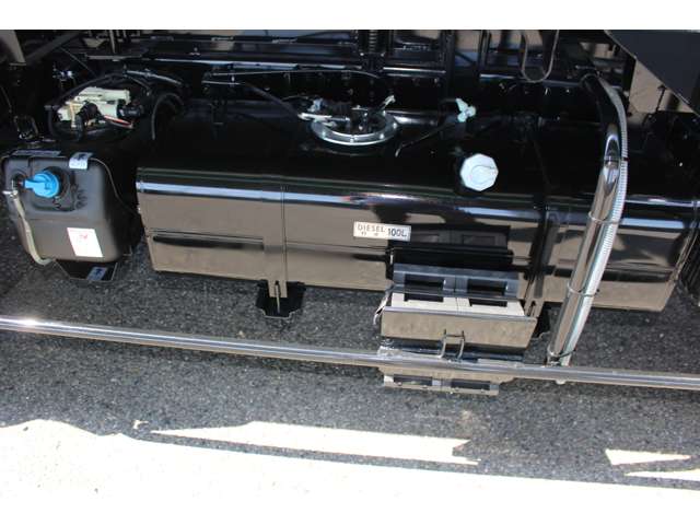 Mitsubishi Fuso Canter 9
