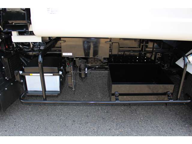 Mitsubishi Fuso Canter 10