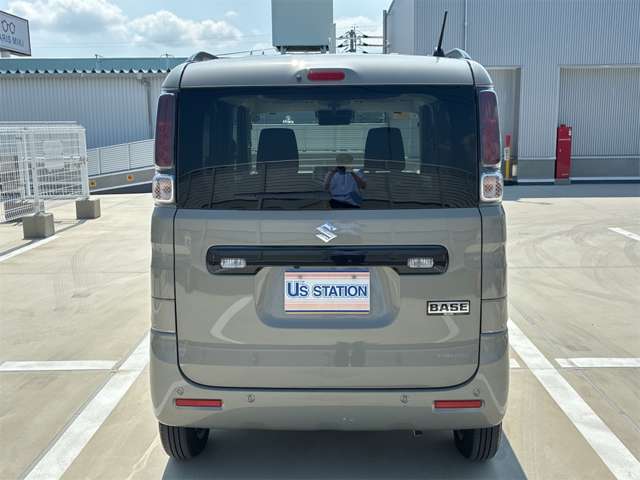 Suzuki Spacia Base 10