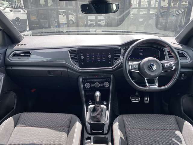 Volkswagen T-Roc 12
