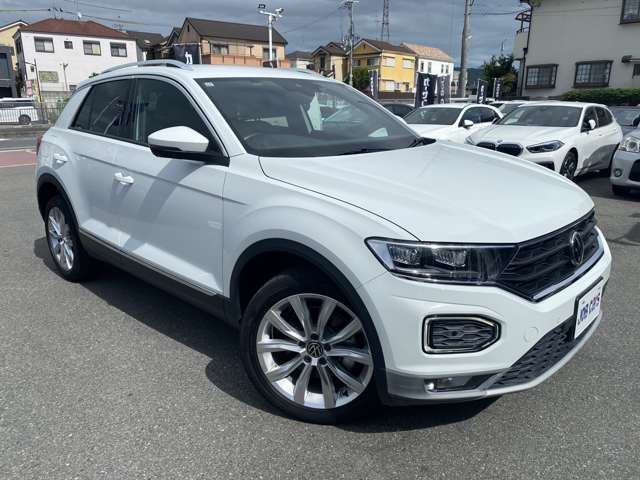 Volkswagen T-Roc 3