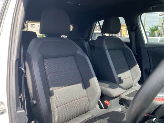 Volkswagen T-Roc 9