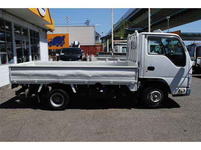 Isuzu Elf 7