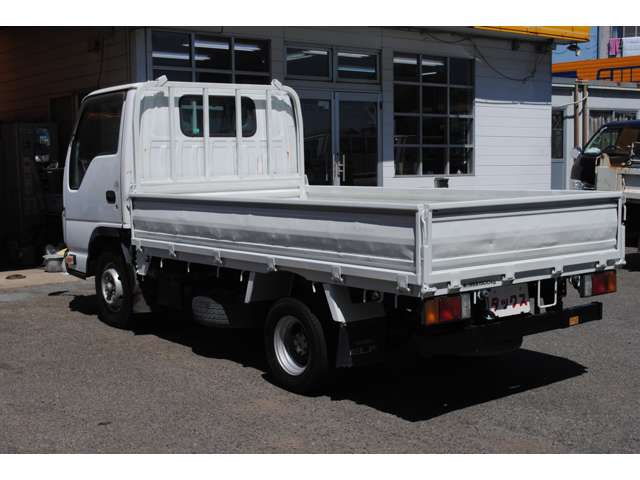Isuzu Elf 10