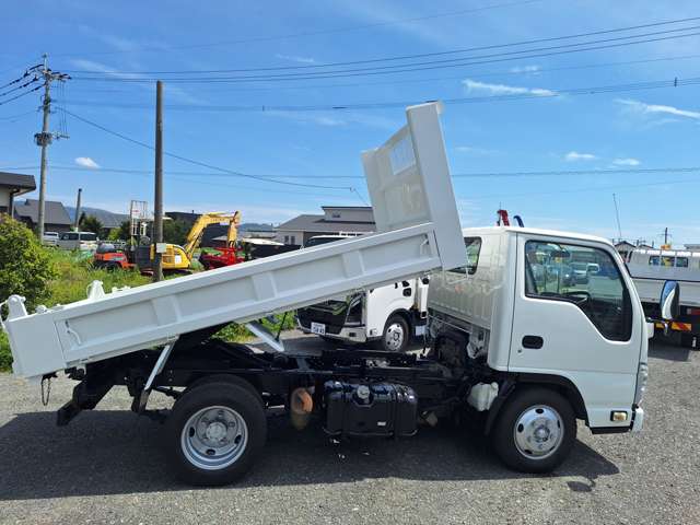 Isuzu Elf 4