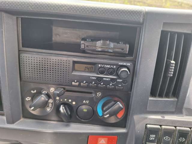 Isuzu Elf 10