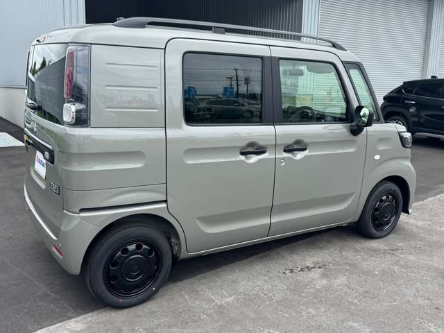Suzuki Spacia Base 11