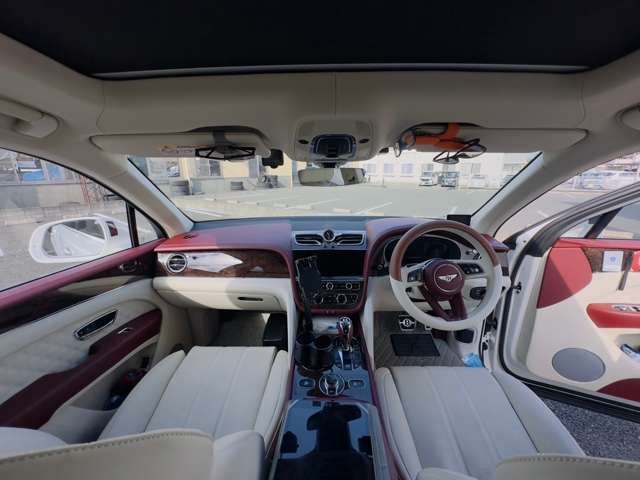 Bentley Bentayga 8