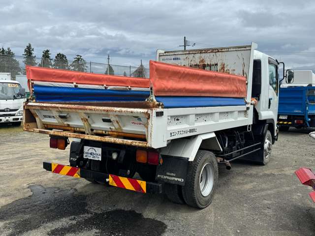 Isuzu Forward 4