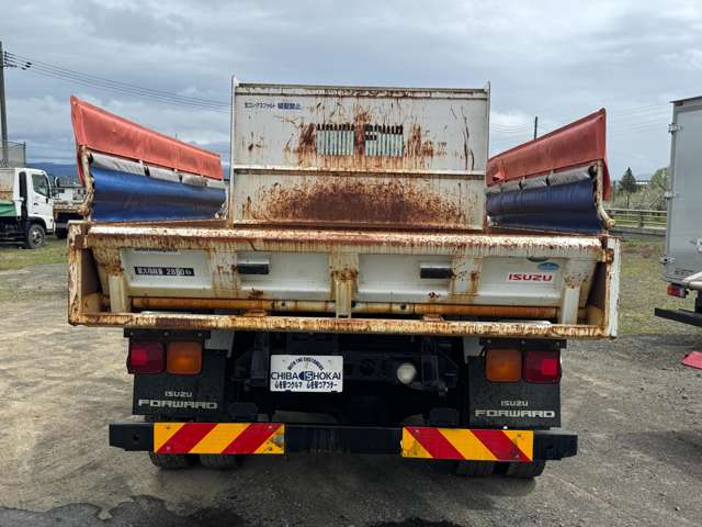 Isuzu Forward 5