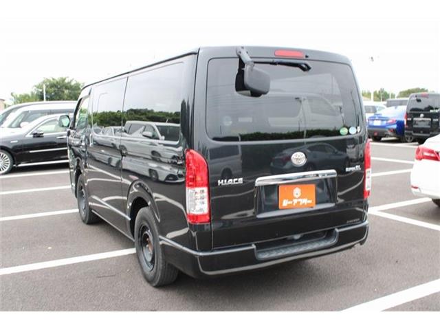 Toyota Hiace Van 12