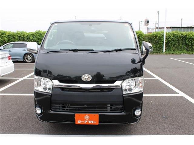 Toyota Hiace Van 9