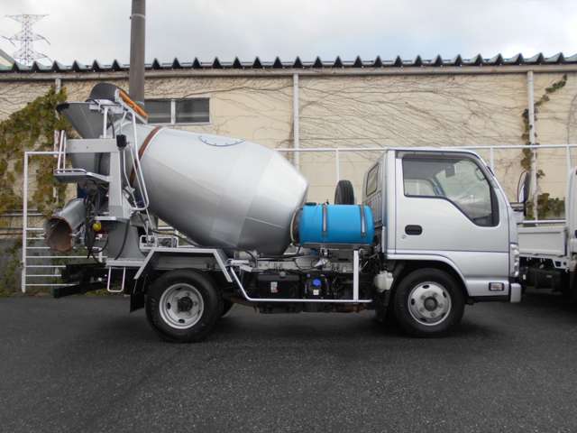 Isuzu Elf 5