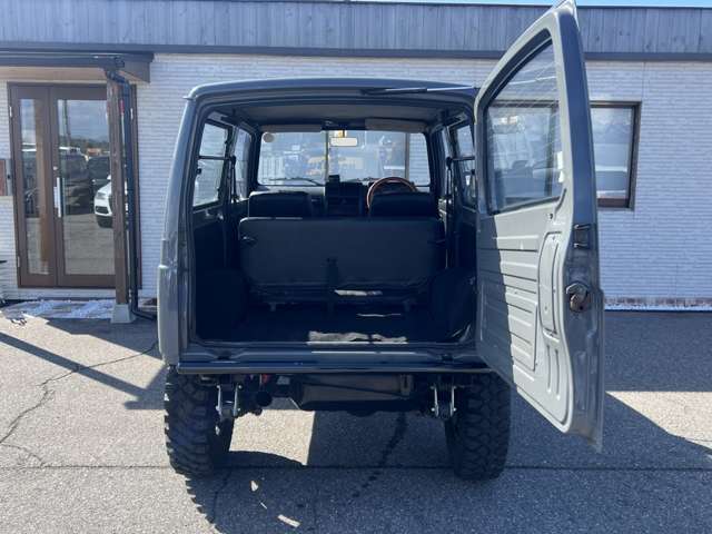 Suzuki Jimny 4