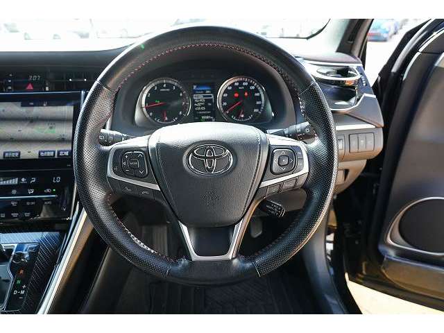 Toyota Harrier 4