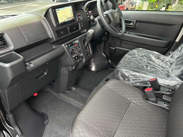 Daihatsu Hijet Cargo 11