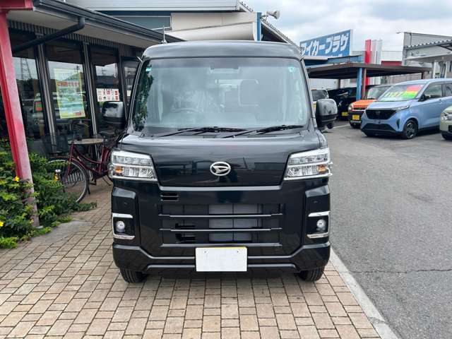 Daihatsu Hijet Cargo 4