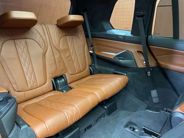 BMW X7 11