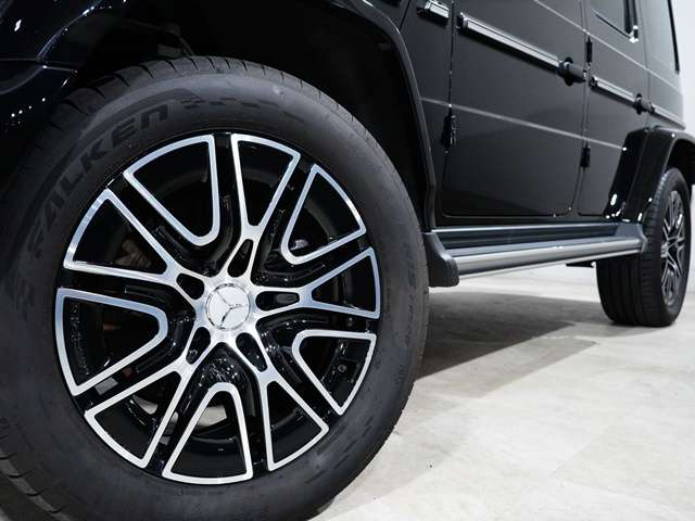 Mercedes-Benz G-Class 12