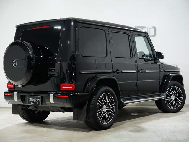 Mercedes-Benz G-Class 2