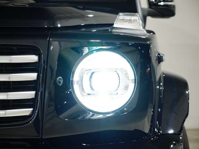 Mercedes-Benz G-Class 10