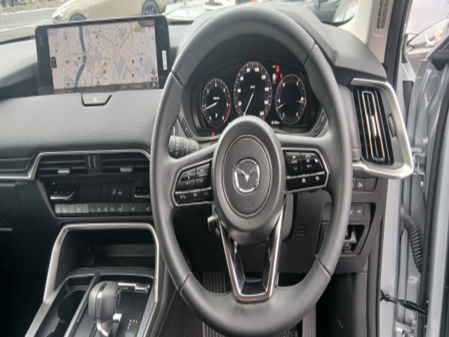 Mazda CX-60 8