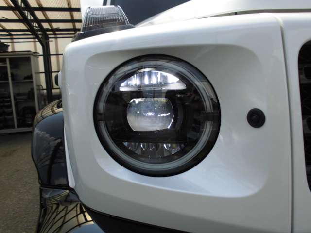 Mercedes-Benz G-Class 10