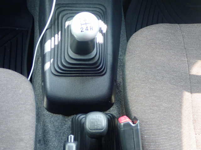 Mitsubishi Pajero Mini 12