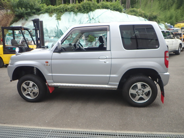 Mitsubishi Pajero Mini 2