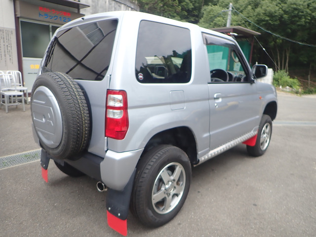 Mitsubishi Pajero Mini 3