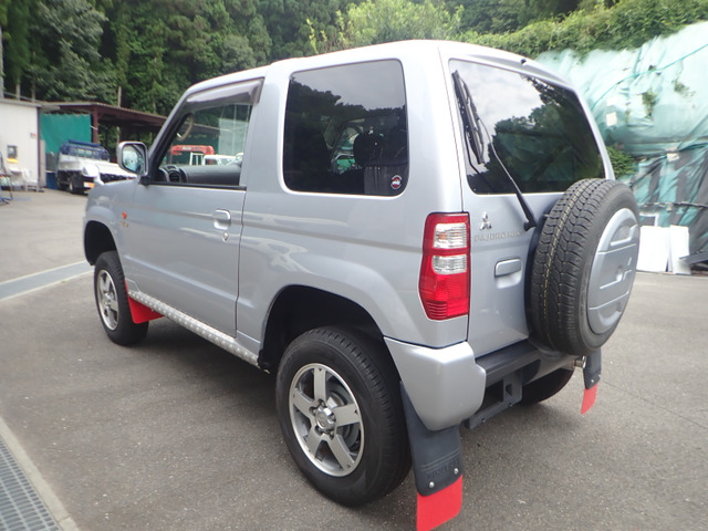 Mitsubishi Pajero Mini 8