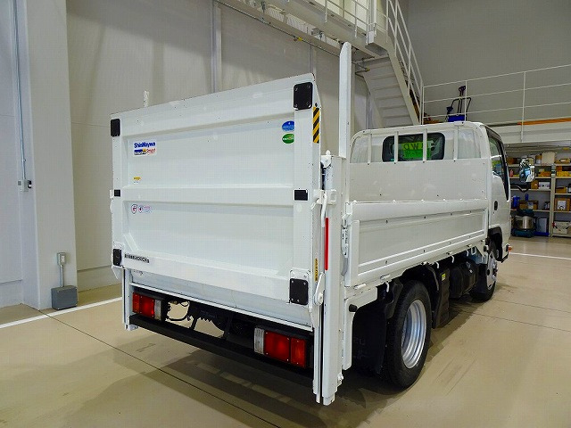 Isuzu Elf 2