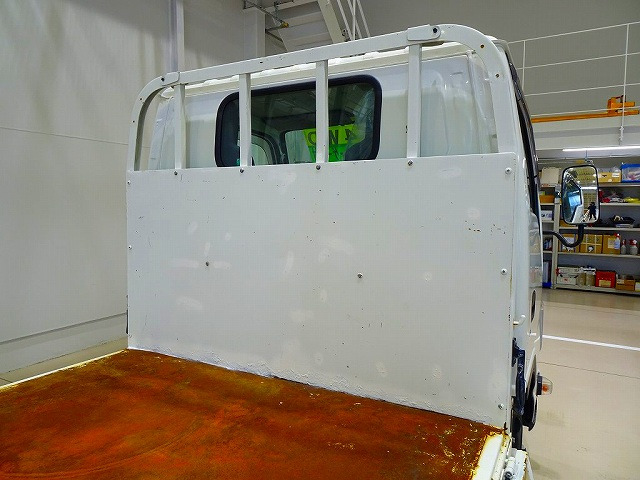 Isuzu Elf 6