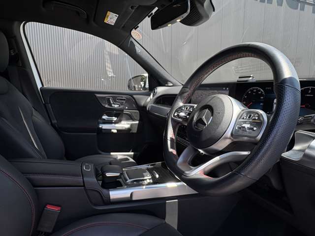 Mercedes-Benz GLB 6