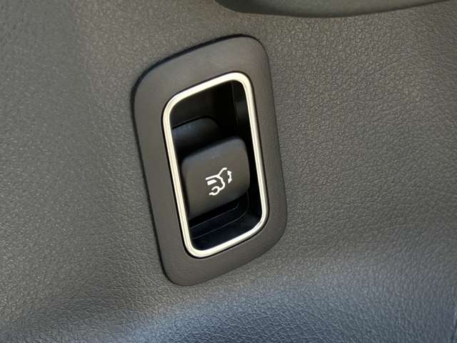 Mercedes-Benz GLB 10