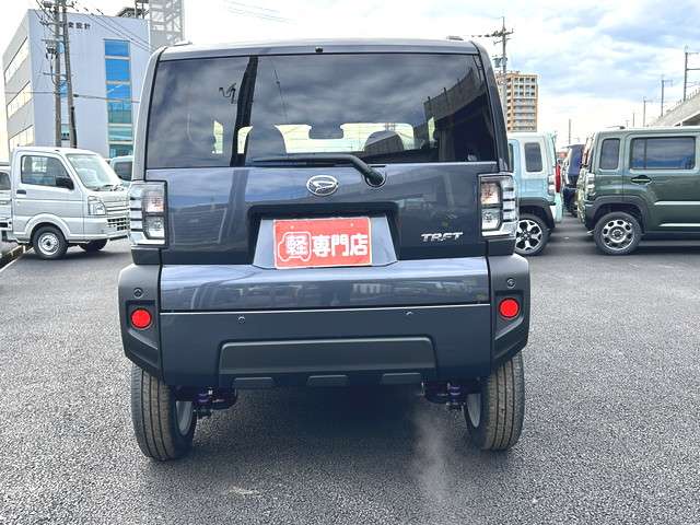 Daihatsu Taft 8