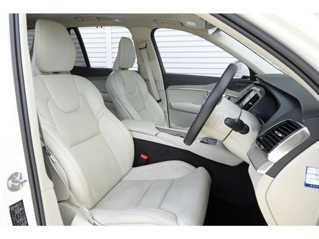 Volvo XC90 11