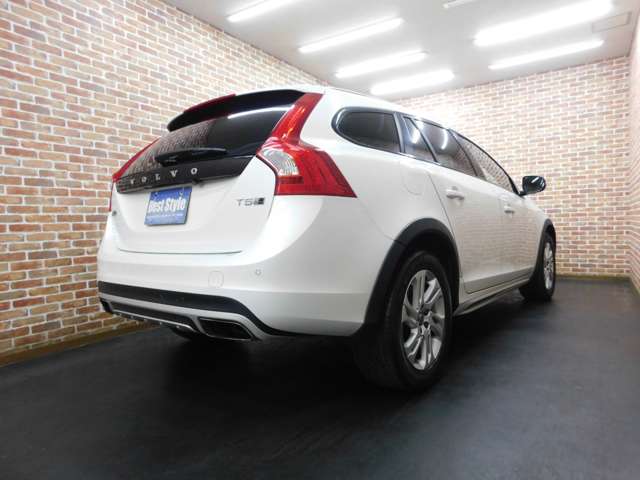 Volvo V60 Cross Country 4