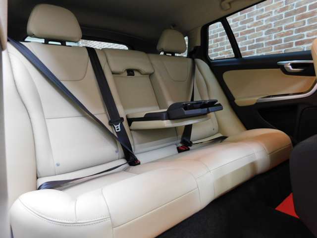 Volvo V60 Cross Country 7