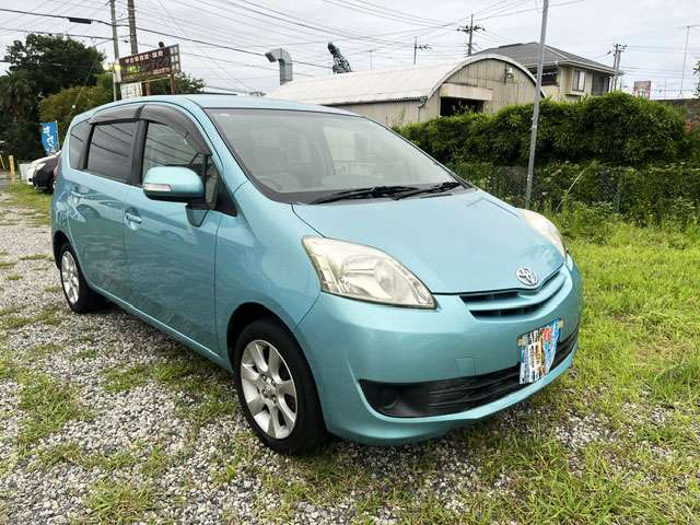 Toyota Passo Sette 12