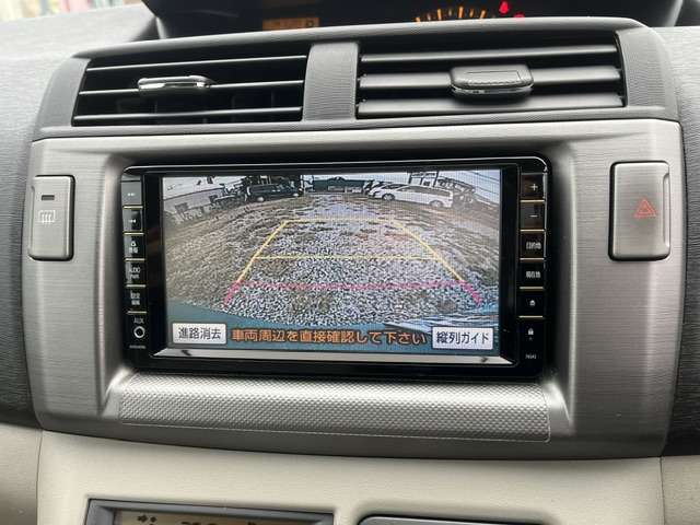 Toyota Passo Sette 4