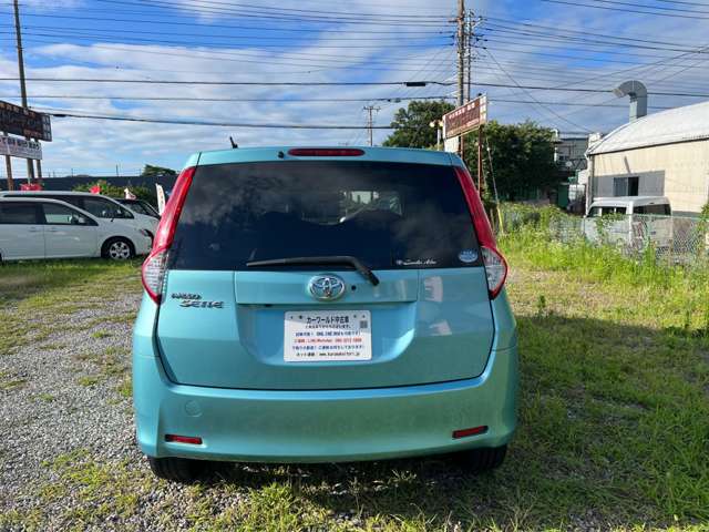 Toyota Passo Sette 8